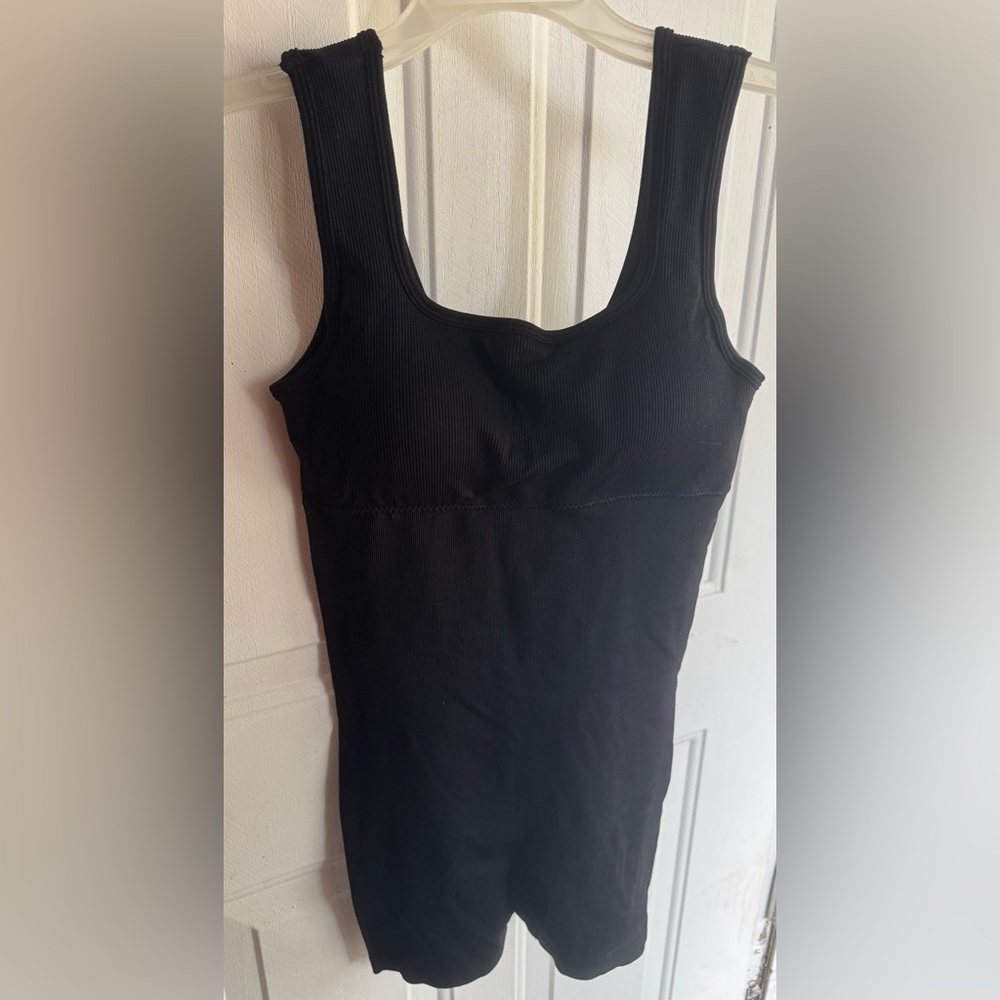 NWOT Hey Shape Round Neck Booty Lifting Shapewear. Black. XL